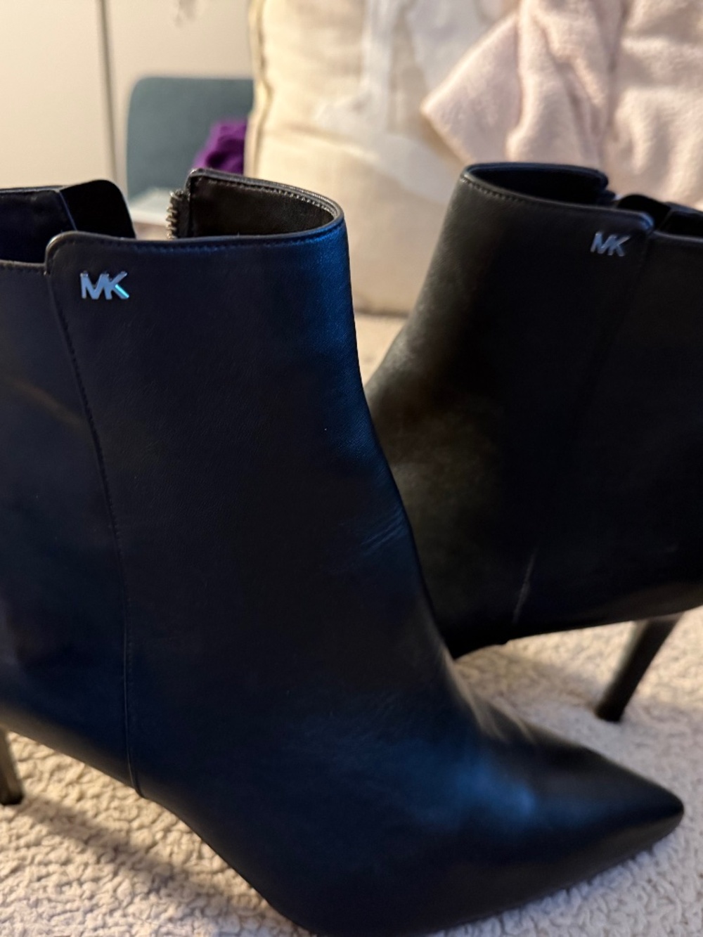 Michael Michael Kors Selina black leather booties in sz 9.5